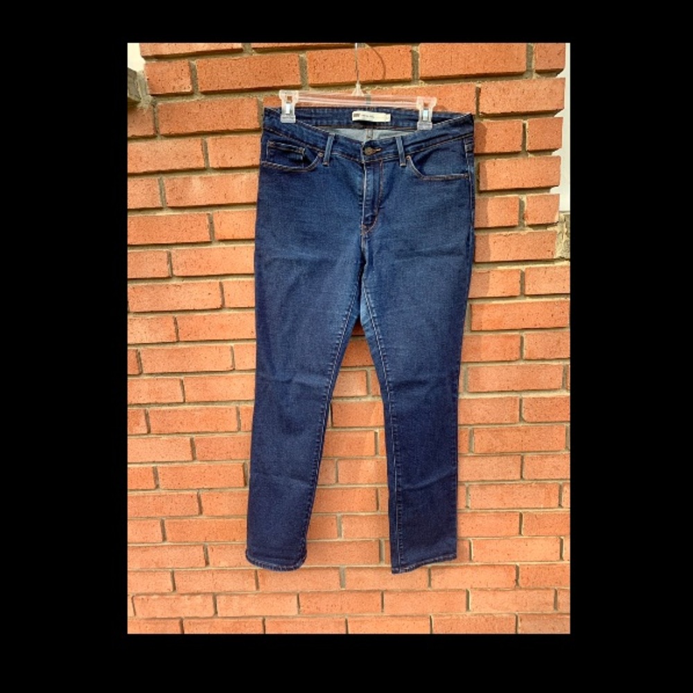 Levi Women’s size 12 Mid Rise Skinny